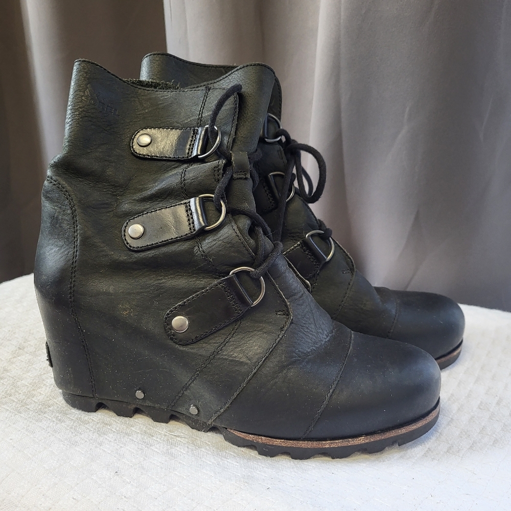 Sorel Nubuck Lace Up Wedge Boot